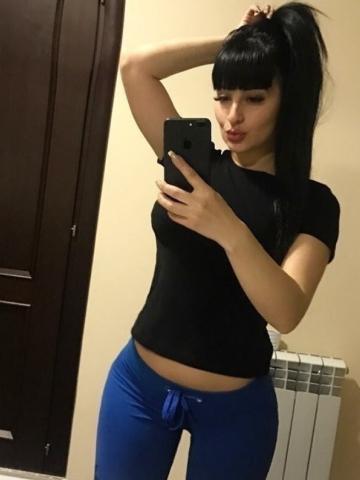 Моника